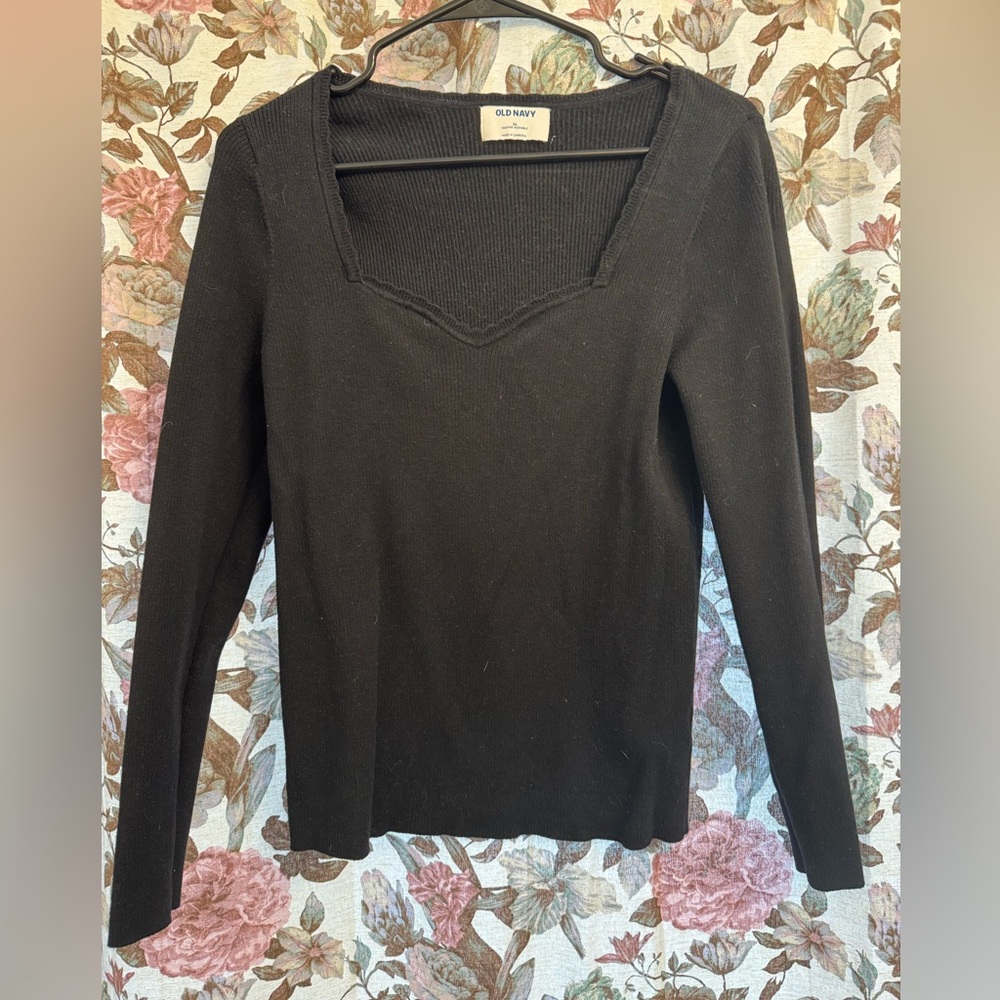 Old Navy black sweater